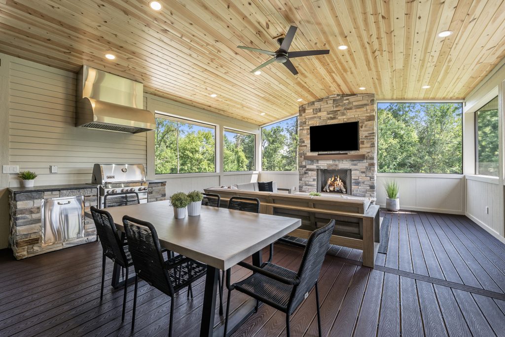 outdoor kitchen builder